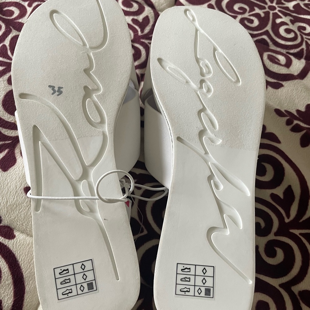 Karl Lagerfeld White Slippers Minimalist Design